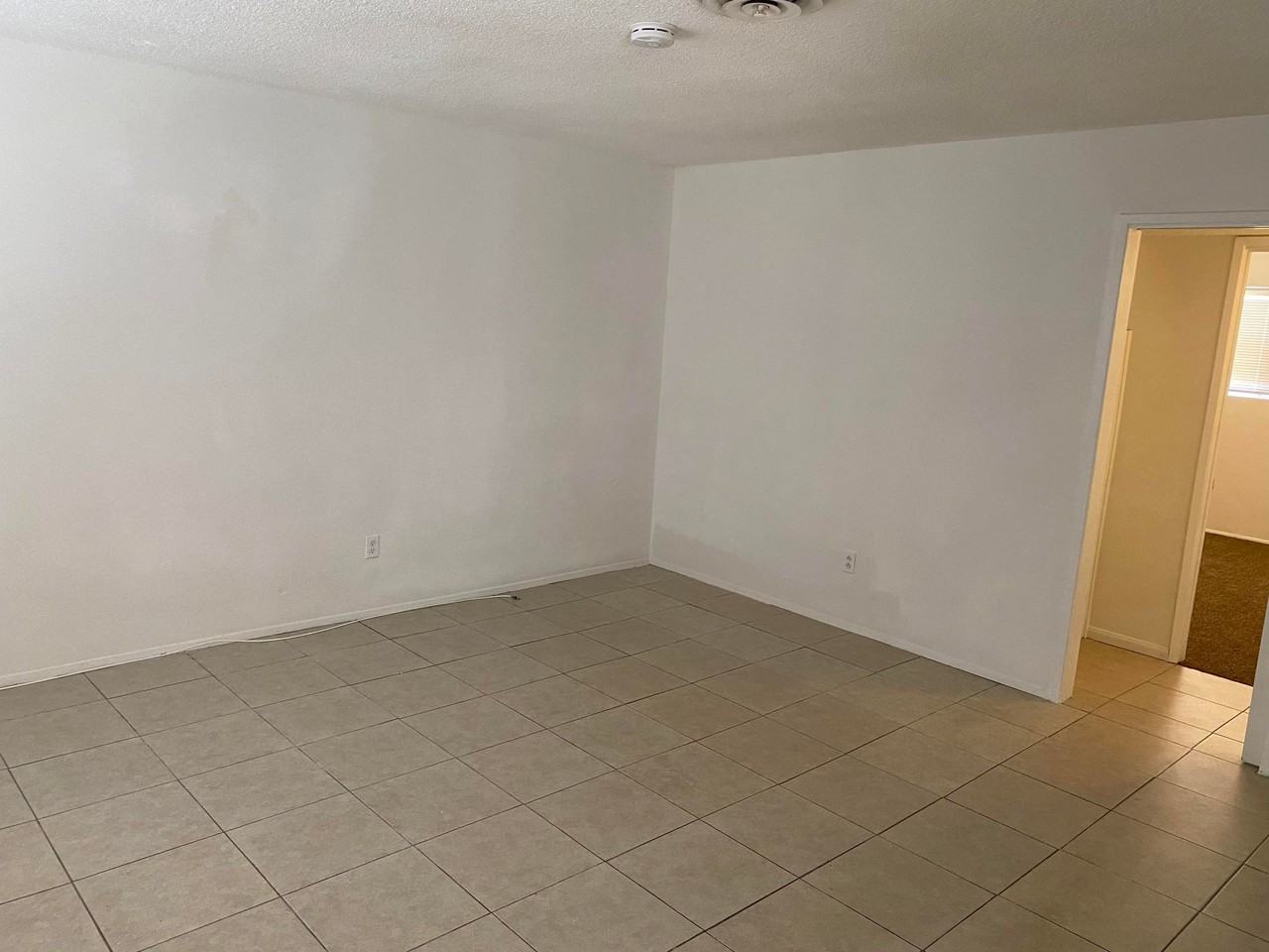 3913 Soranno Ave #B - Photo 4 of 6