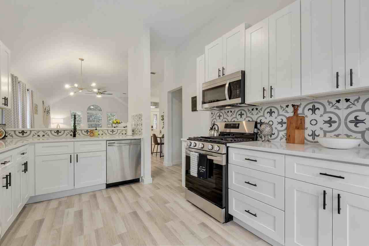 5225 Walnut Grove Ct #NA - Photo 5 of 23