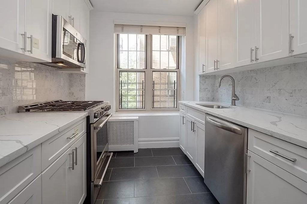 Central Park W #4A - Photo 3 of 20