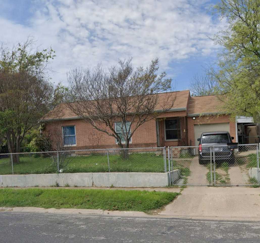 903 Conder St