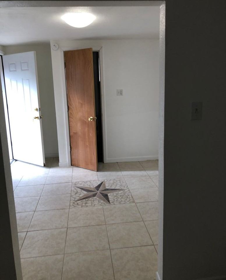 903 Conder St - Photo 7 of 23