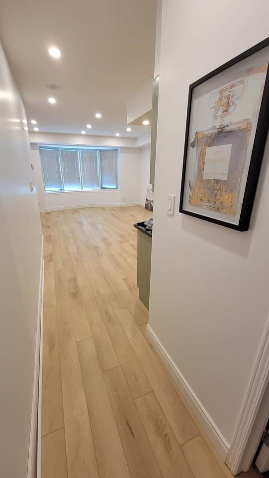 150 York St - Photo 3 of 10