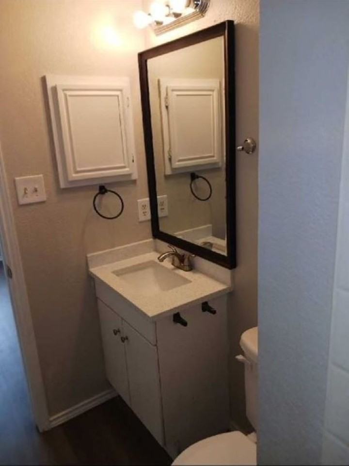 7401 Wagonwheel Rd - Photo 3 of 9