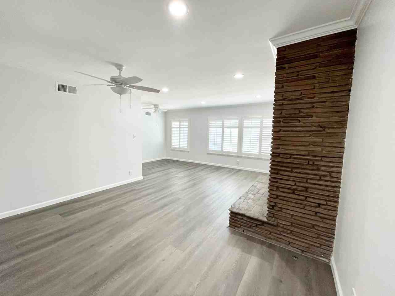 246 E Cypress St - Photo 3 of 18
