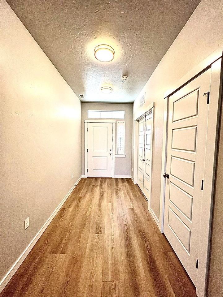 5518 N Maplestone Ave - Photo 7 of 38