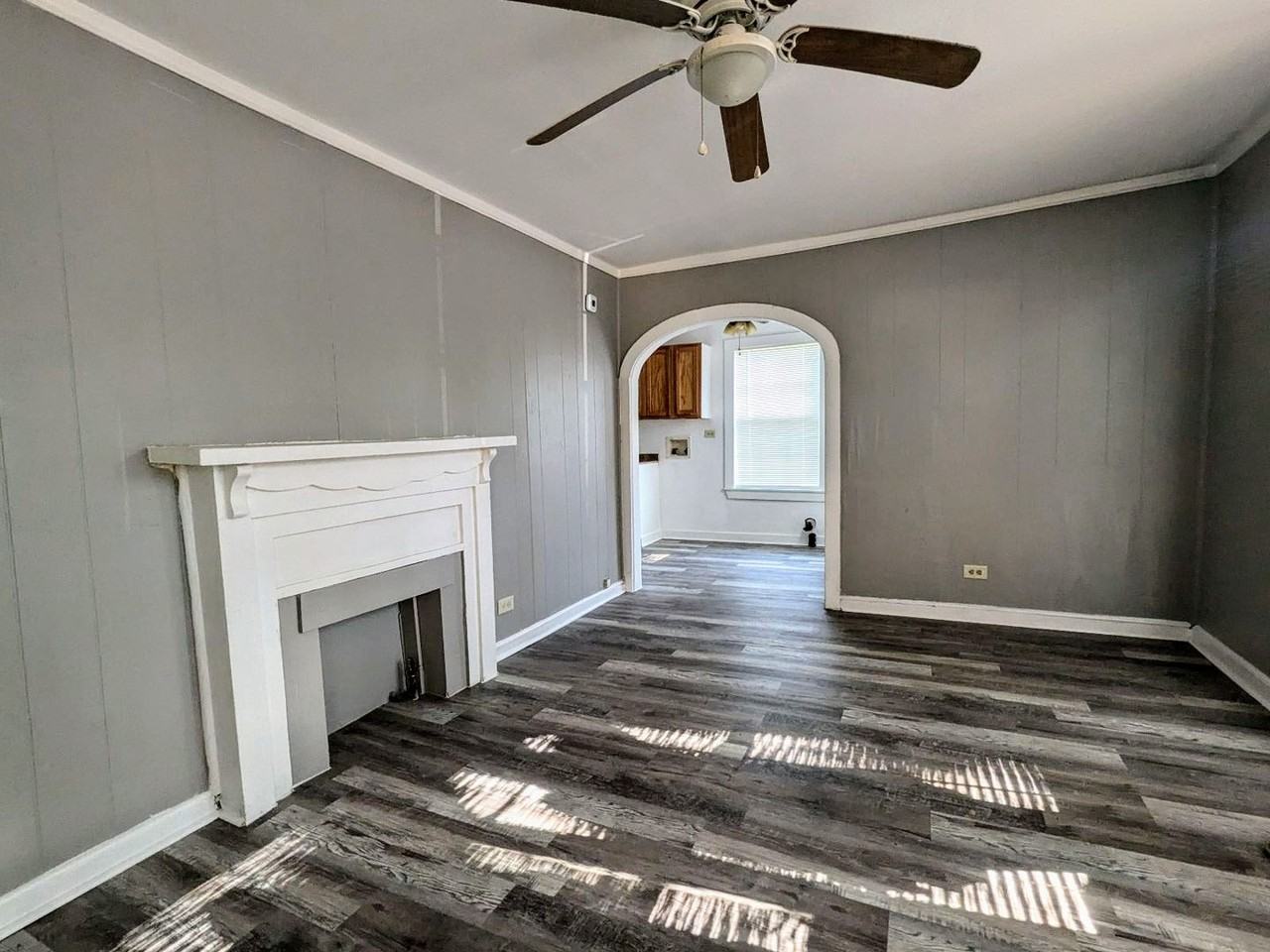 1115 Arkansas St - Photo 2 of 6