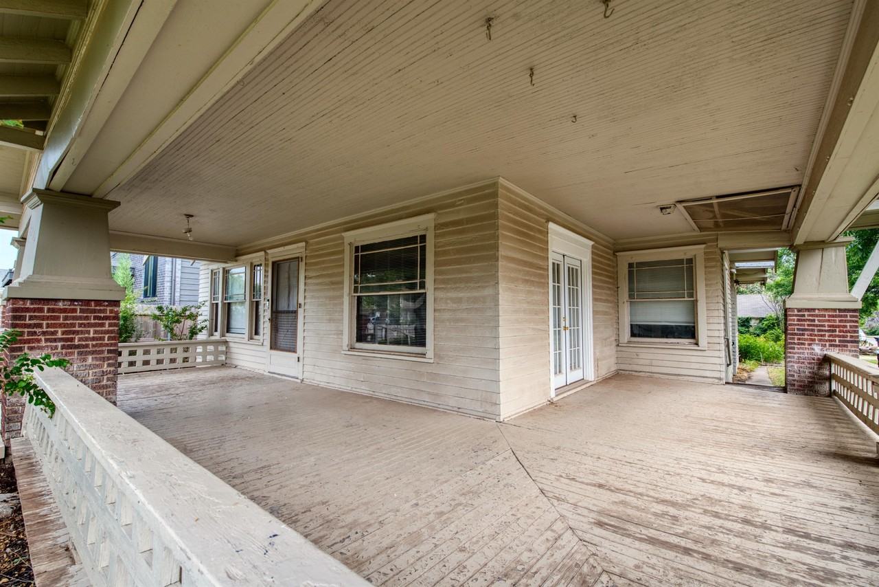 1201 Nw 40th St #1 - Photo 3 of 26