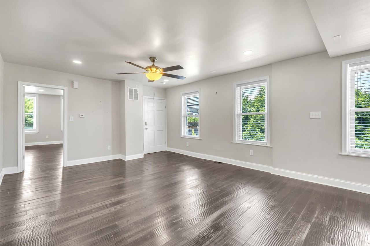 1319 North Broadway - 2 #2 - Photo 3 of 18