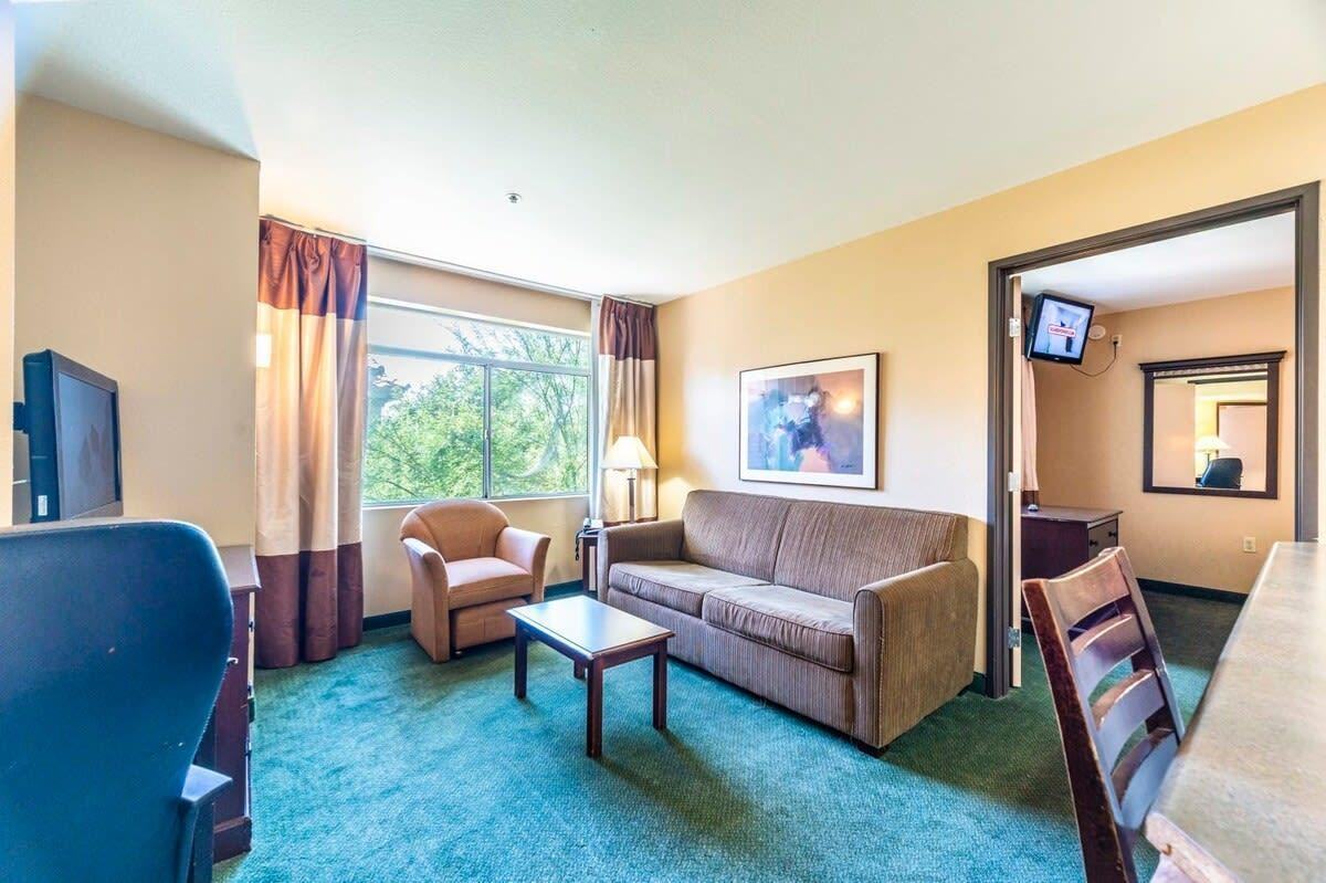 5858 West Chandler Boulevard - Photo 4 of 18