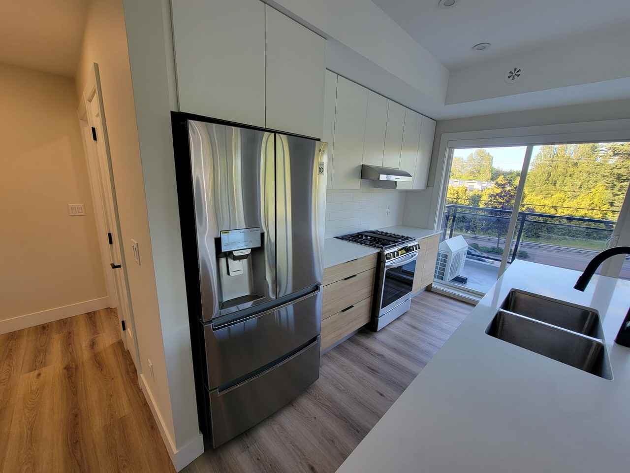 6285 King George Boulevard - Photo 3 of 53