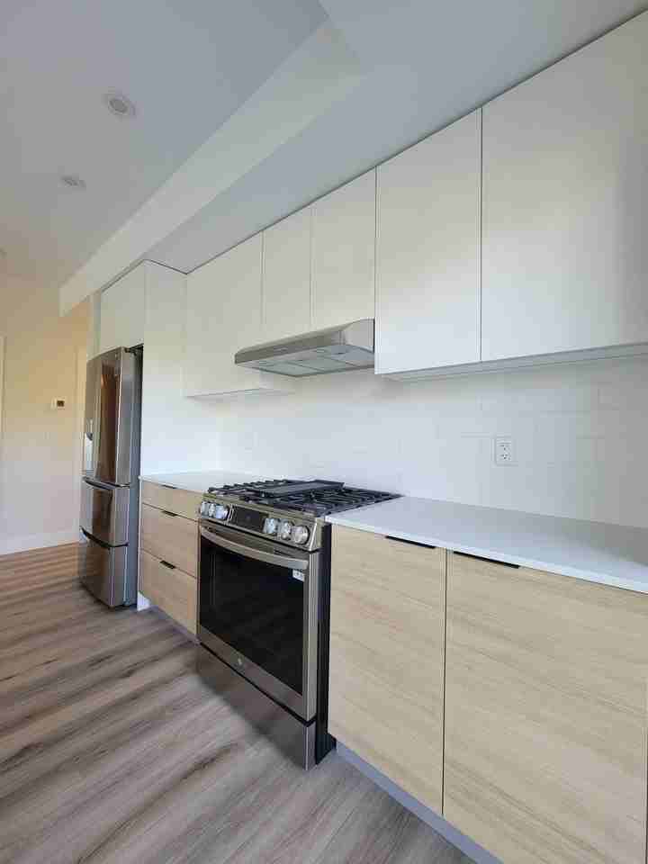 6285 King George Boulevard - Photo 2 of 53