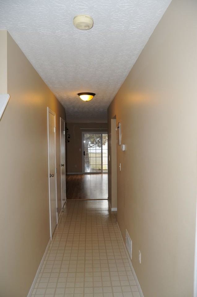 1980 Hoadley Dr - Photo 3 of 15