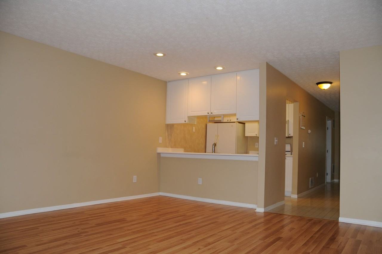 1980 Hoadley Dr - Photo 5 of 15