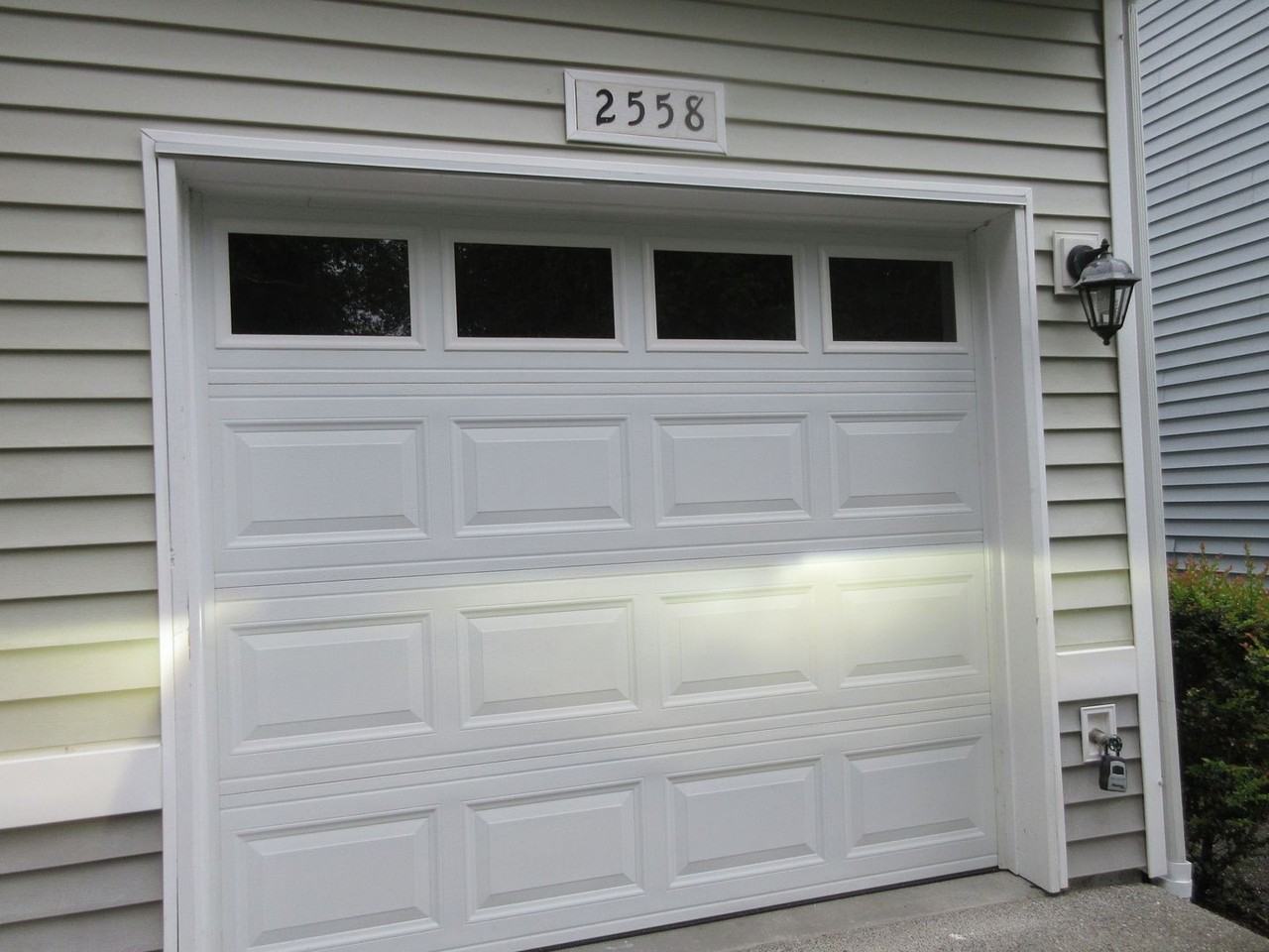 2558 Mitchell Ave - Photo 3 of 19