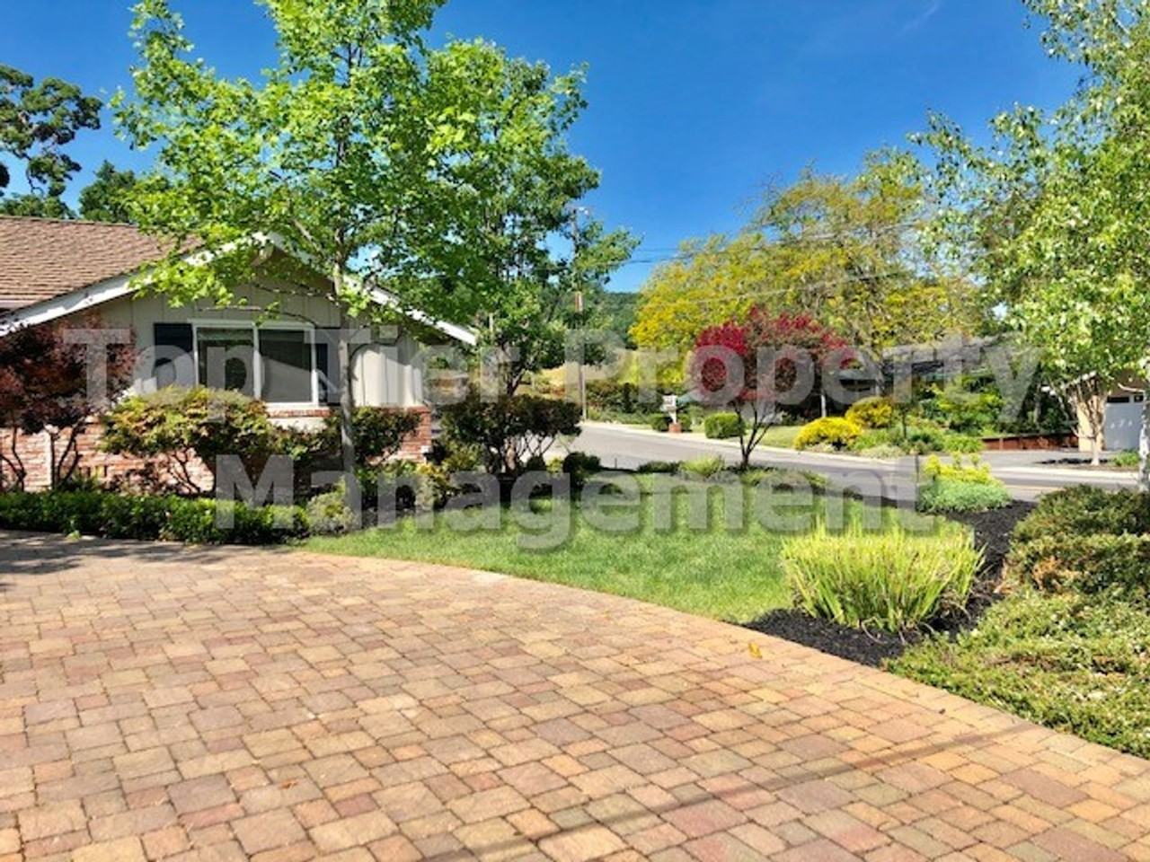 1015 Westridge Ave - Photo 2 of 25
