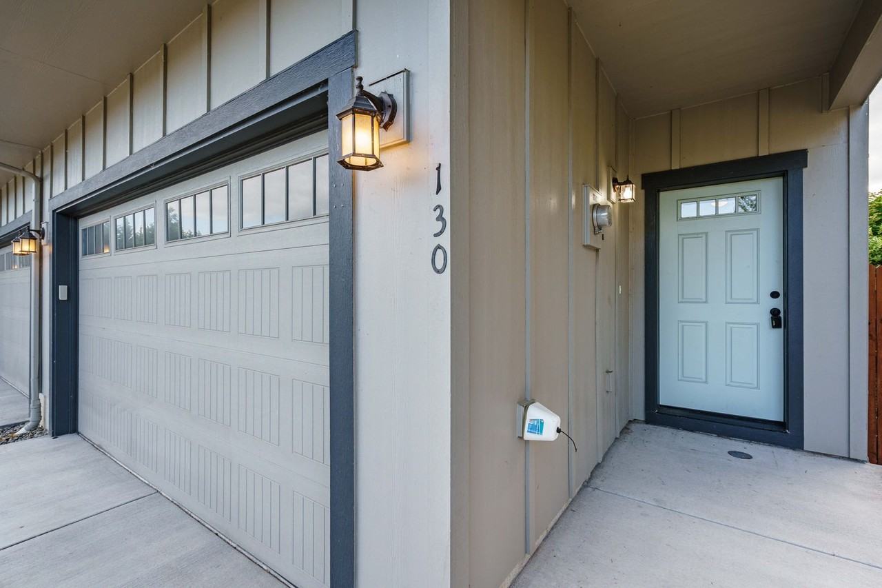 130 N 42nd Pl - Photo 2 of 37