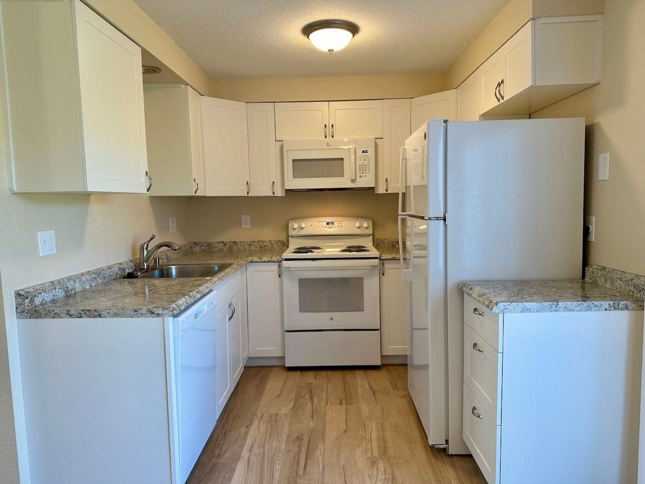 700 Edison Ave Sw - Photo 3 of 18