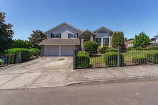 9618 Ne 36th Pl - Photo 1 of 1