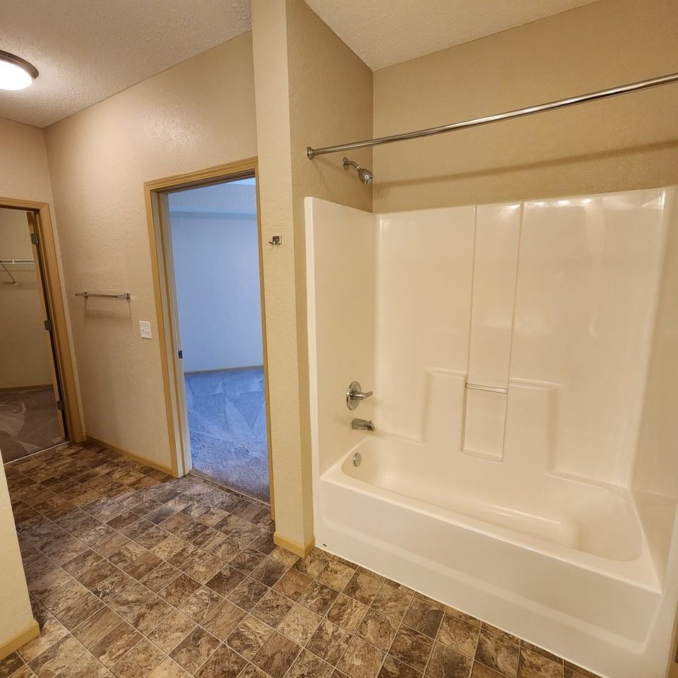 36th & Hwy 100 #512 - Photo 6 of 17