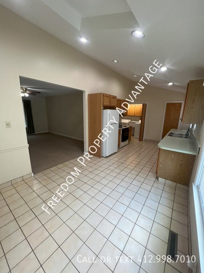 415 Mecklem Ln #A - Photo 3 of 15