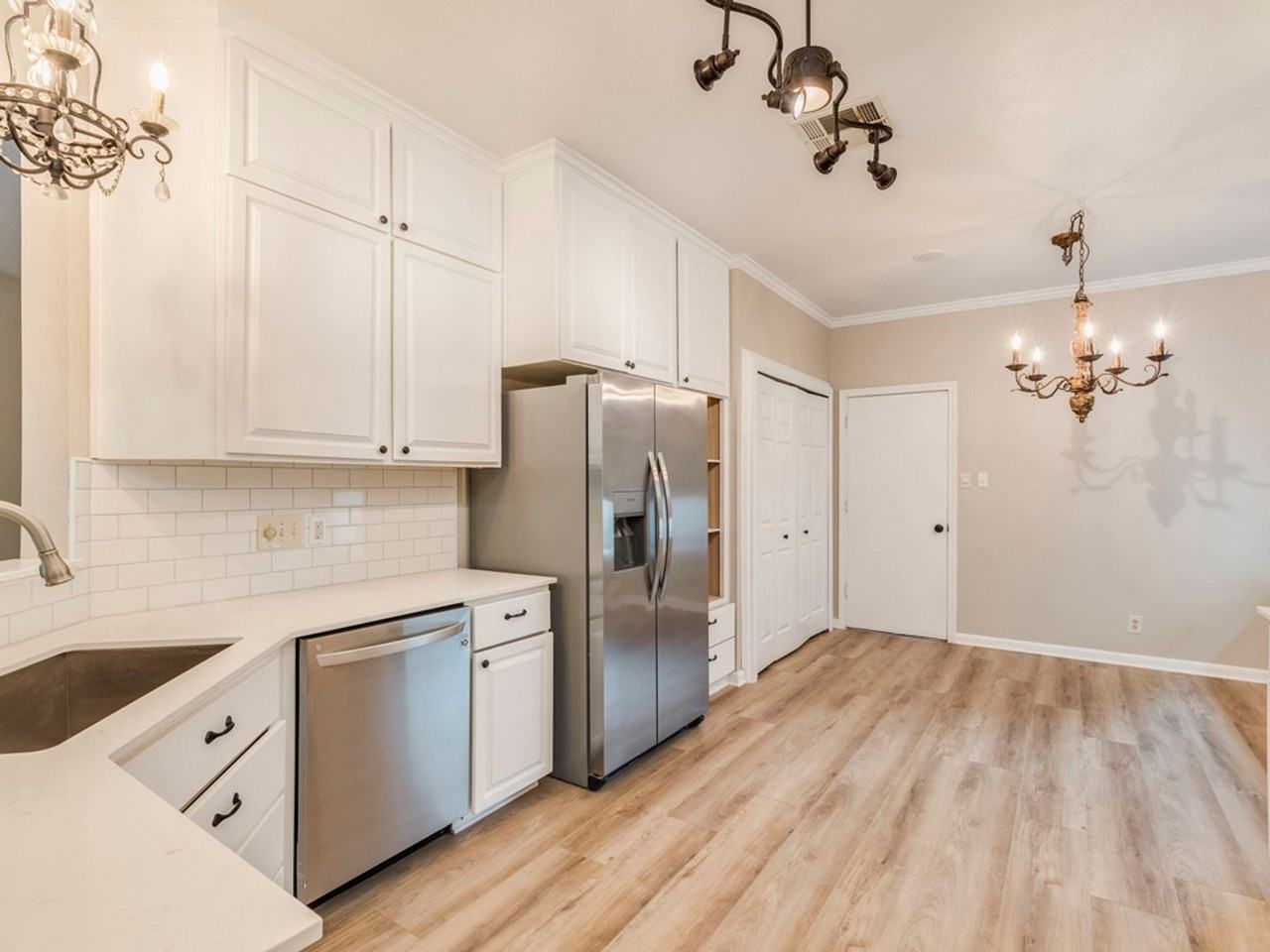 808 Timber Trl - Photo 7 of 38