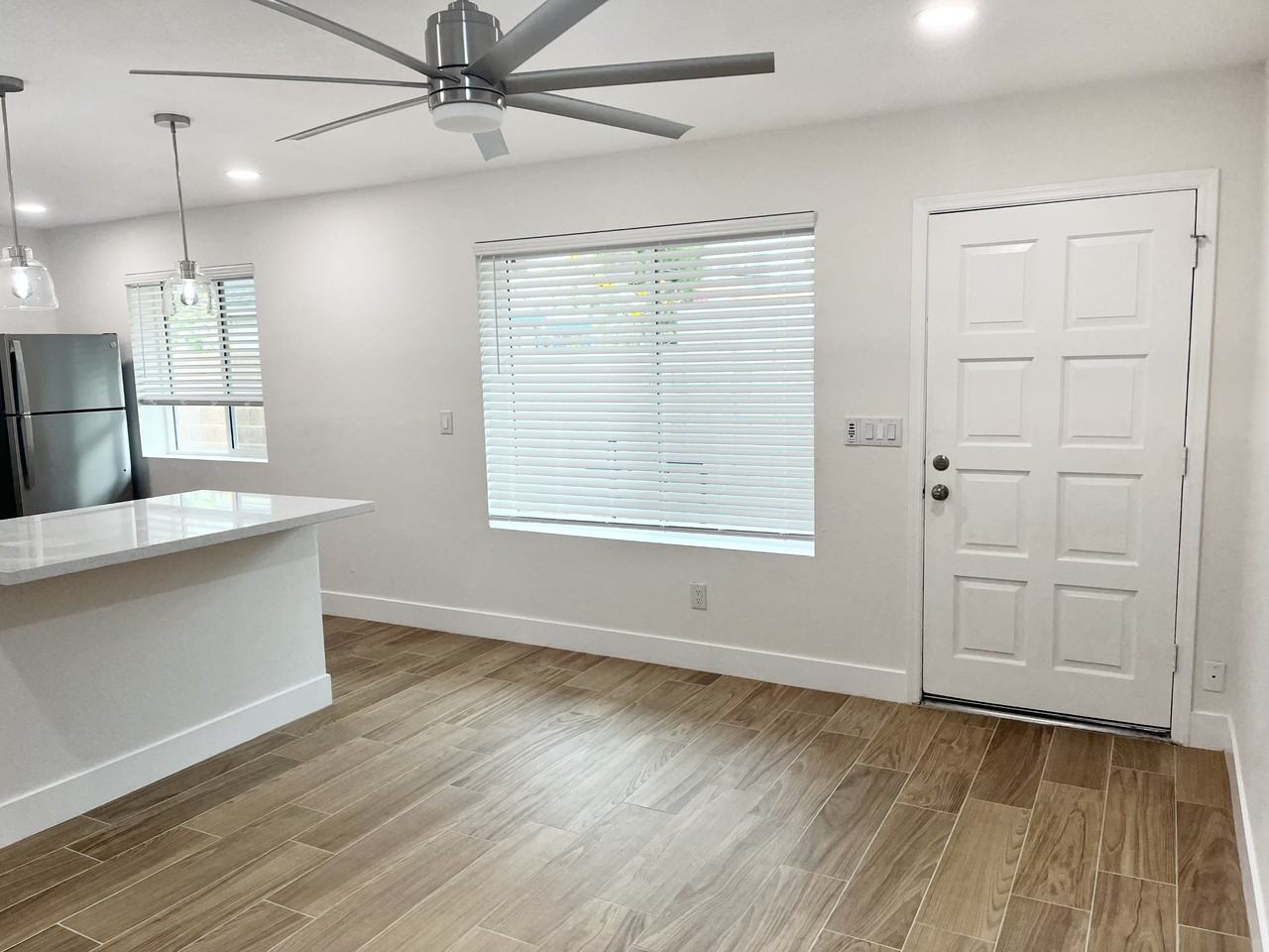2025 N Richland St #B - Photo 4 of 18