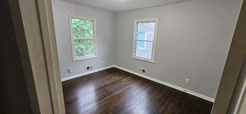 3034 E 60th St - Photo 2 of 6