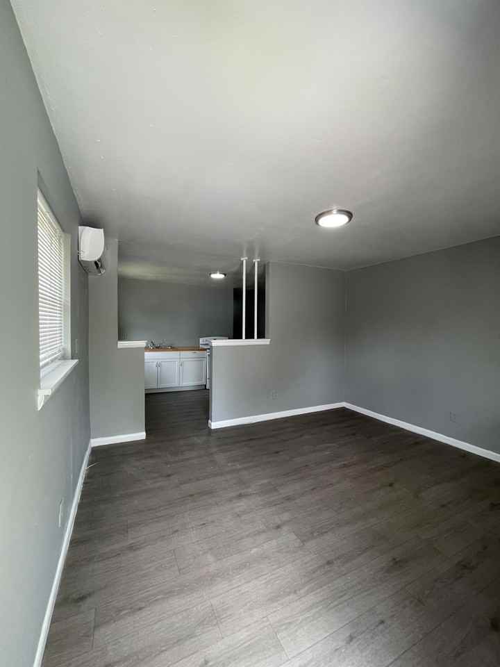 1912 Walker Ave - Photo 2 of 8