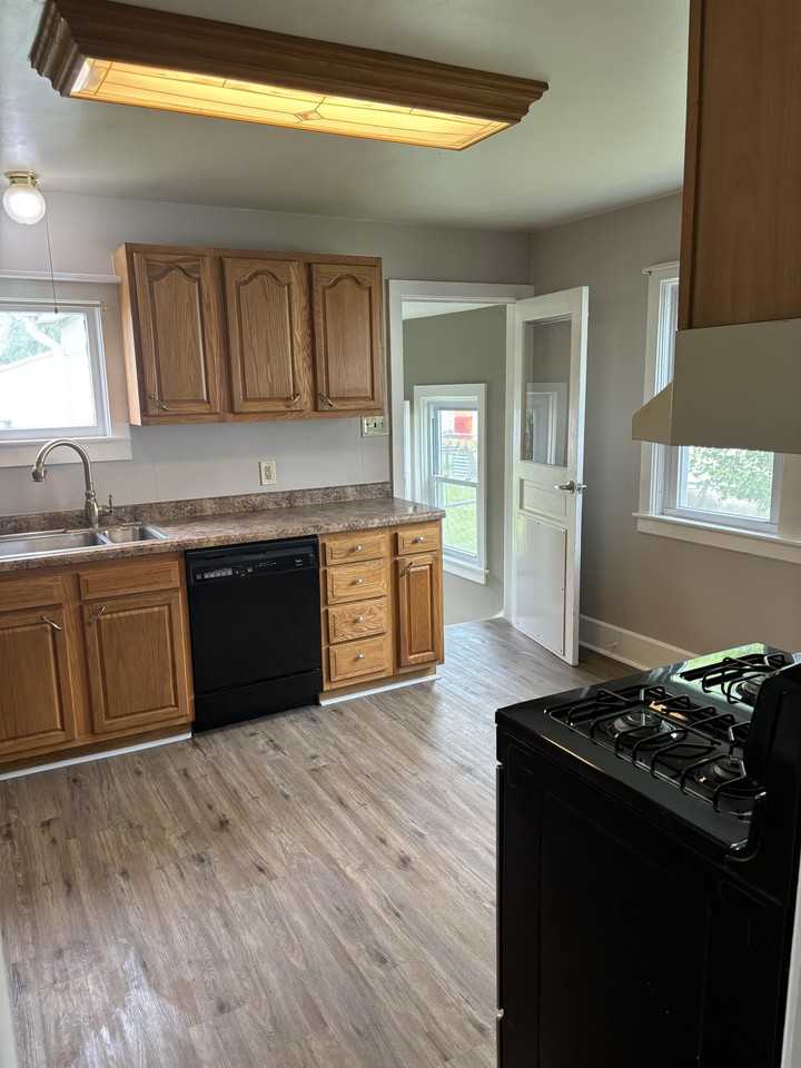 1322 Georgia Ave #1 - Photo 7 of 16