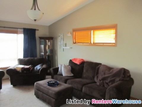 8552 Gateway Cir - Photo 2 of 14