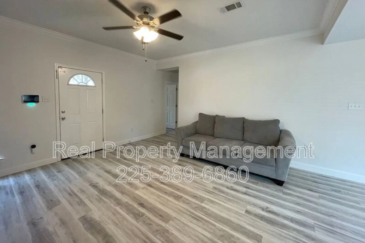 1779 Ravier Ln - Photo 3 of 10