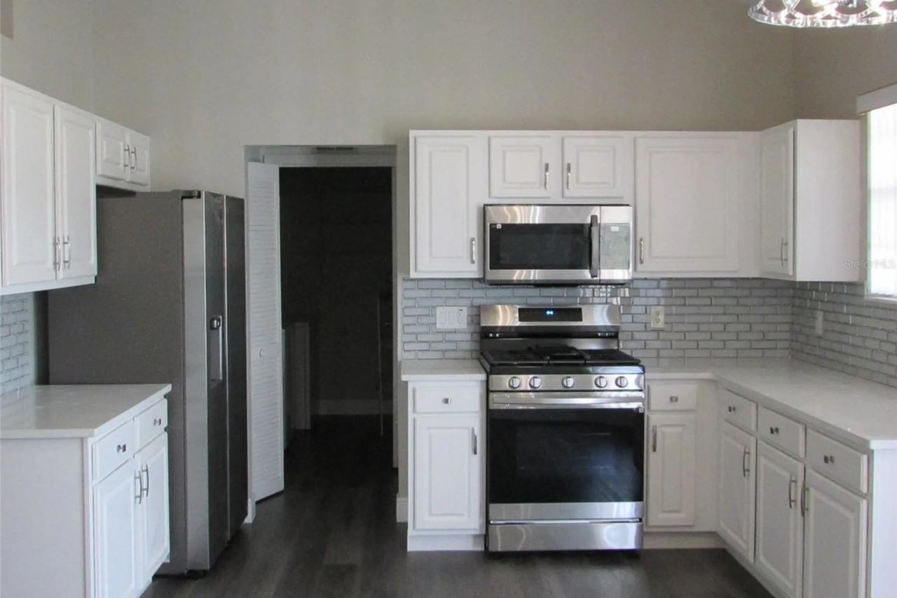 14853 Greater Pines Blvd - Photo 3 of 23