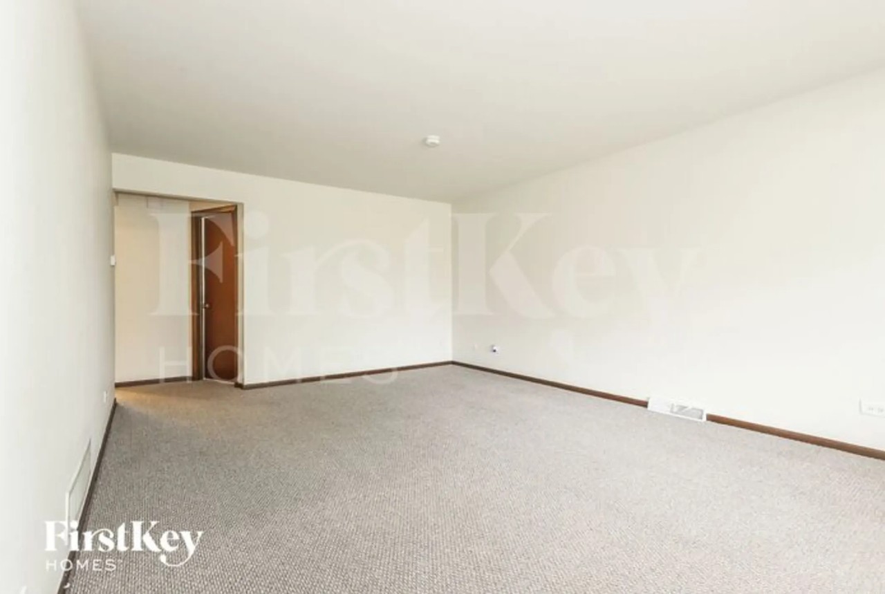 3711 213th Pl - Photo 3 of 15