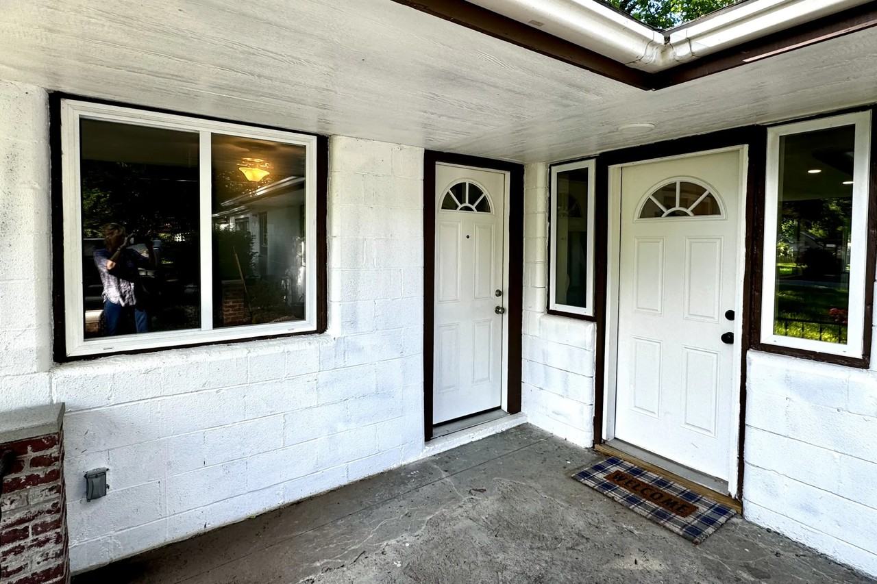 509 Washburn Ave - Photo 3 of 19