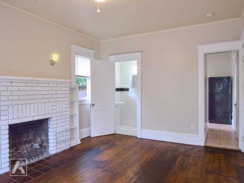 808 E Livingston St #6 - Photo 3 of 8