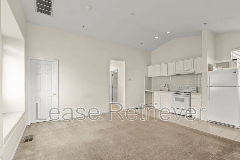 3152 Mills Dr #B - Photo 2 of 10