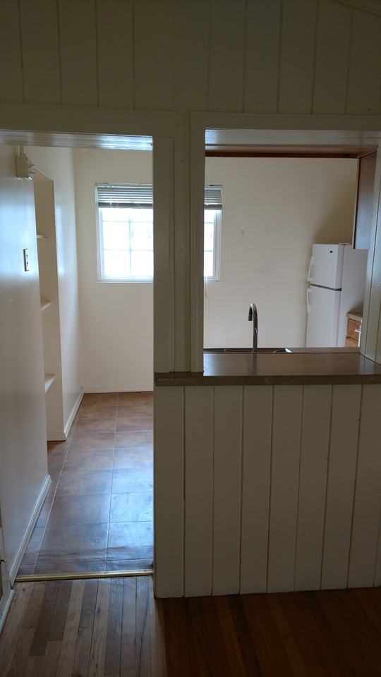 405 Girard Blvd Se - Photo 5 of 28