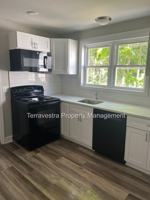 featured image of 232 Green St W