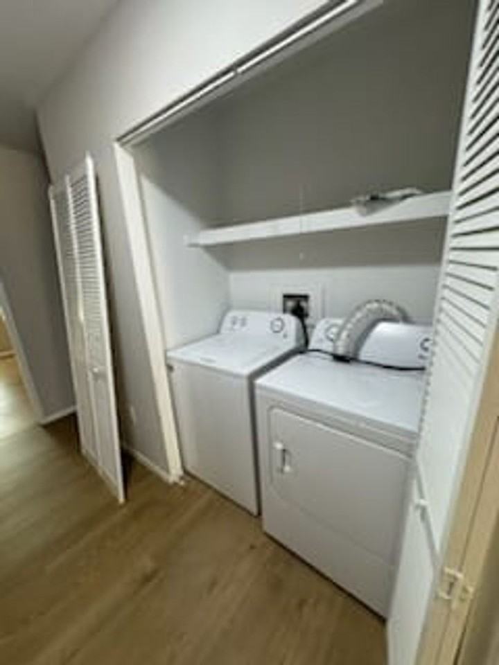 1304 Bromley Est - Photo 2 of 10