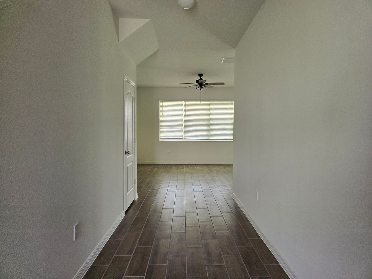 3064 Sanctuary Dr - Photo 4 of 29