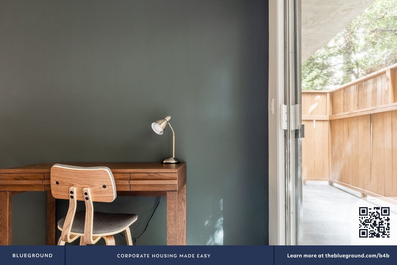 312 South Willaman Drive - Photo 6 of 40