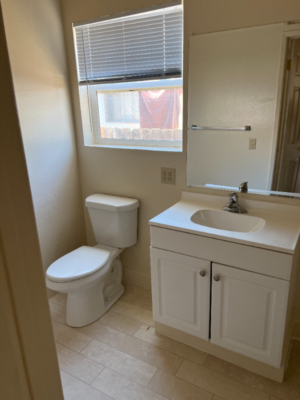 177 S Alfred St - Photo 3 of 8