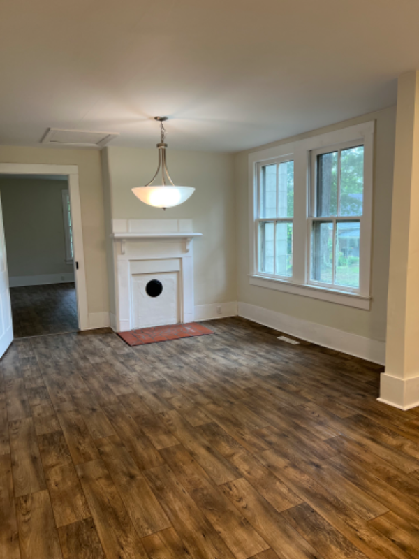 126 Downs St - Photo 2 of 9