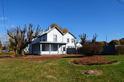 204 Morgan Ave - Photo 2 of 15