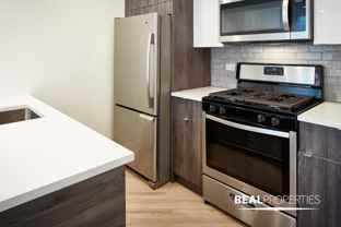 944 W Grace St - Photo 1 of 1