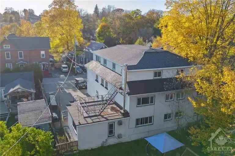 35 Bennett St - Photo 2 of 9