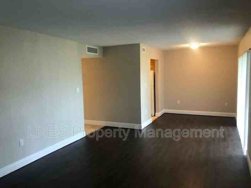 4751 S Texas Ave - Photo 2 of 15