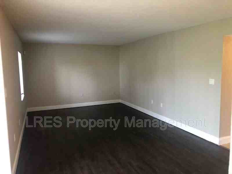 4751 S Texas Ave - Photo 4 of 15