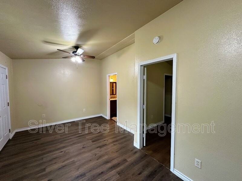 358 Brighton Oaks Dr #2 - Photo 4 of 14