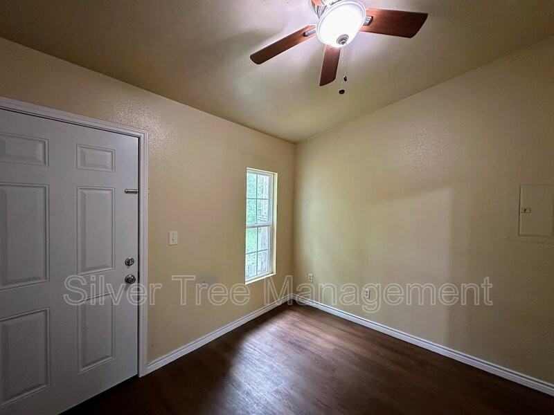 358 Brighton Oaks Dr #2 - Photo 5 of 14